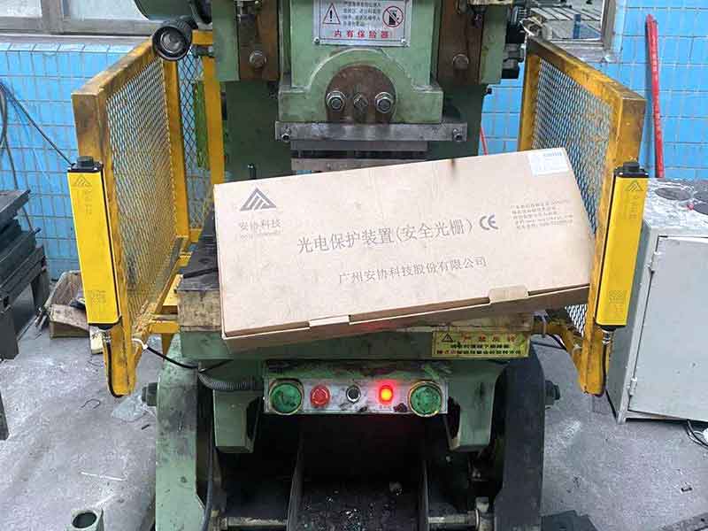 安全光柵在工業(yè)防護(hù)起的作用