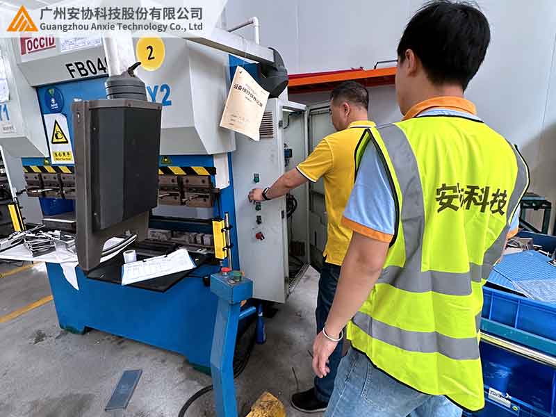 線同步安全光柵在復雜環(huán)境中案例.jpg