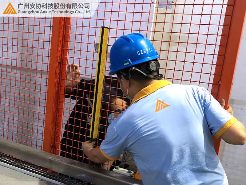 安全光柵安裝高度與角度設(shè)置指南