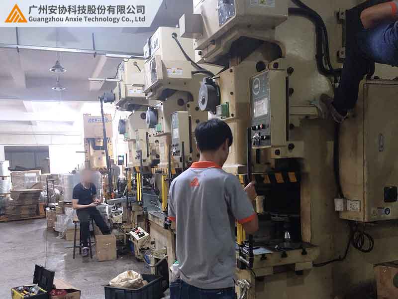 安全光柵現(xiàn)場案例.jpg