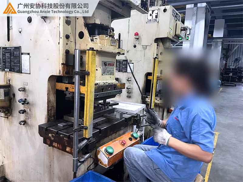 沖床安全光柵如何選型