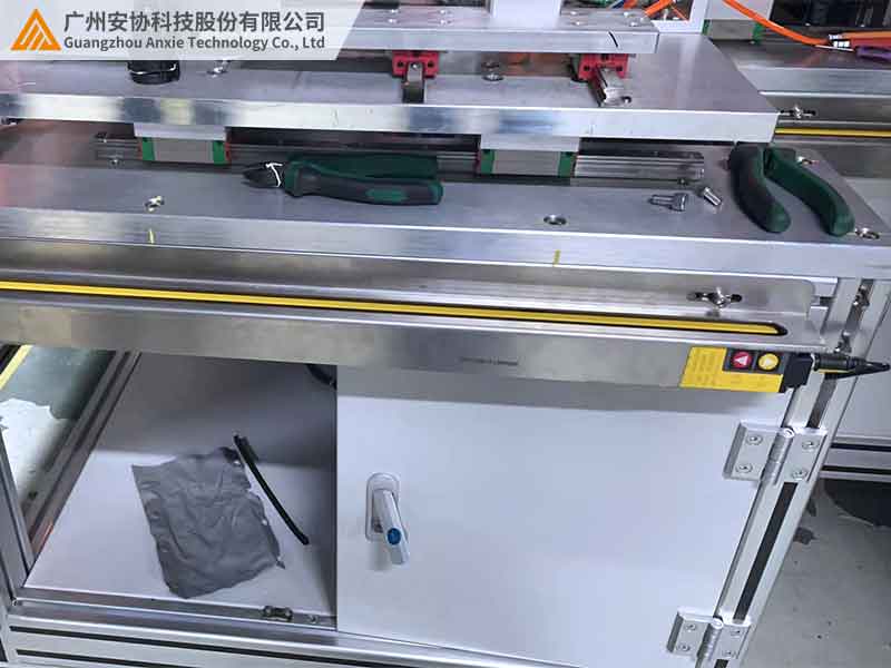 工業(yè)設(shè)備漫反射光柵安裝案例.jpg