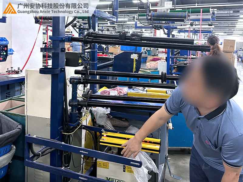 單邊光柵非接觸布料檢測案例.jpg