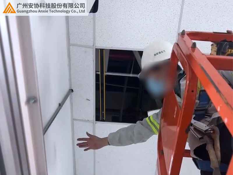 單邊光柵頂部安裝案例.jpg