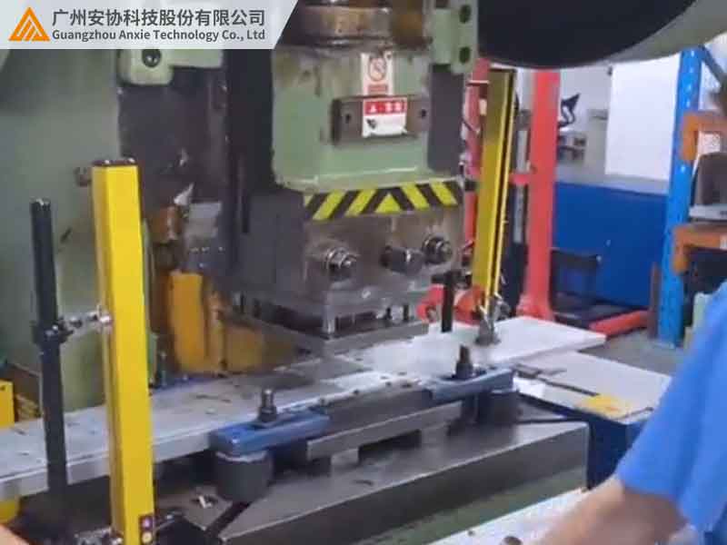 沖床安全光柵安裝要求